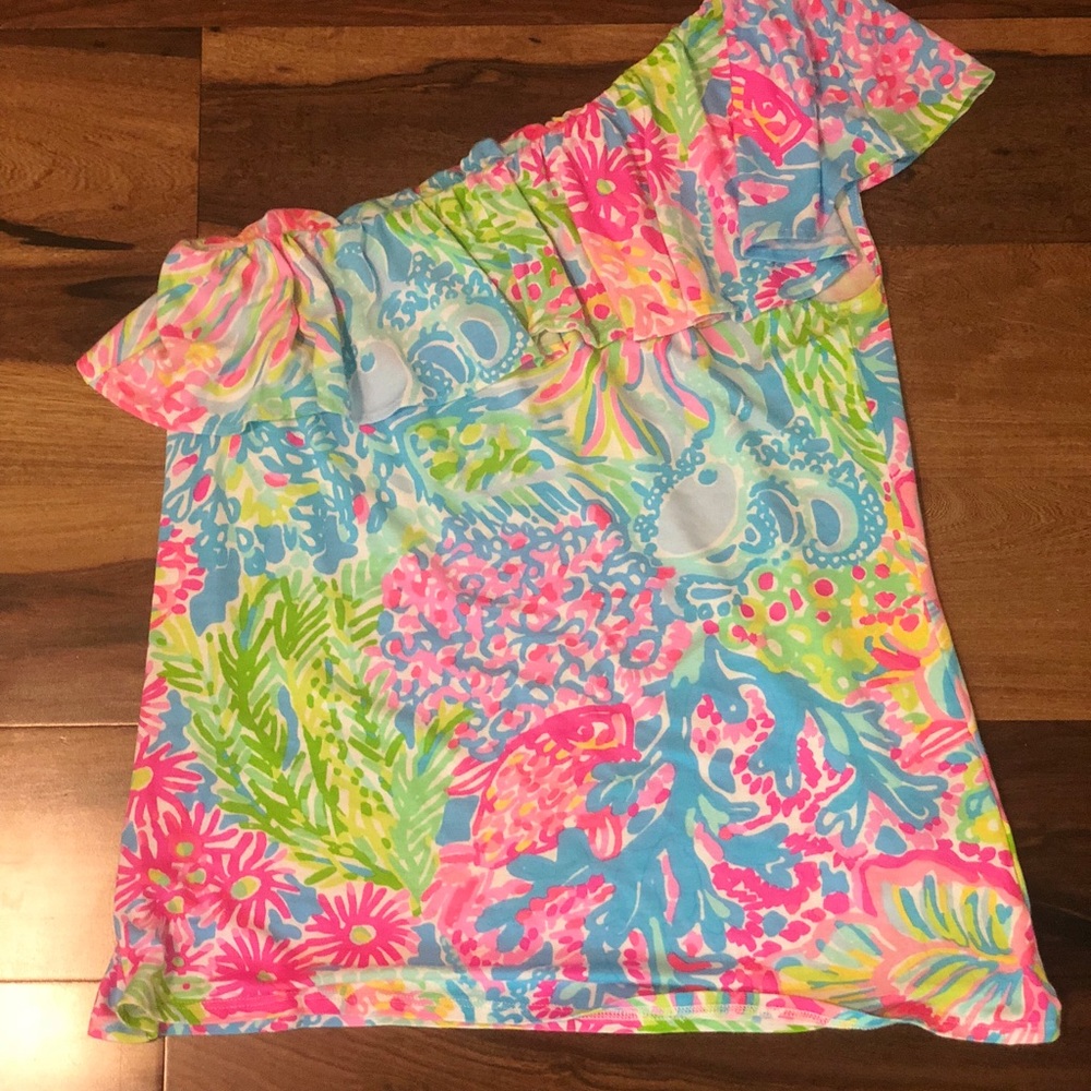 Lilly Pulitzer one shoulder ruffled top🌸